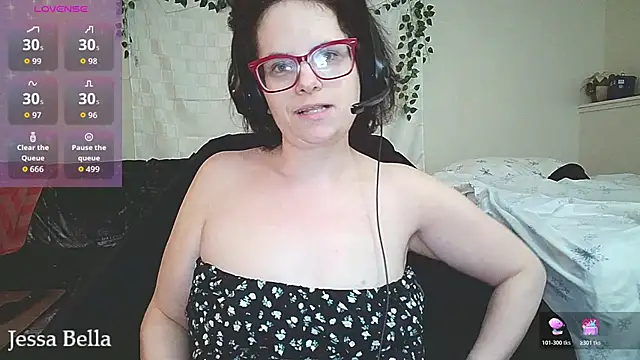 Snapshot of JessaBella chatting on 05-14-26, 11:29 JessaBella online show from 05-14-26, 11:29