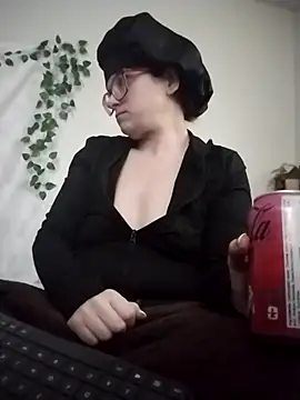 Snapshot of JessaBella chatting on 04-21-26, 12:12 JessaBella online show from 04-21-26, 12:12