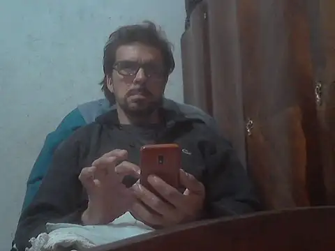 Snapshot of el_principe_hot chatting on 10-03-25, 02:37 el principe hot online show from 10-03-25, 02:37