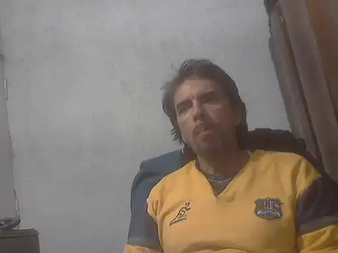 Snapshot of el_principe_hot chatting on 09-22-25, 01:33 el principe hot online show from 09-22-25, 01:33