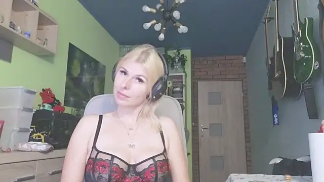 karmija online show from 10-09-25, 08:42