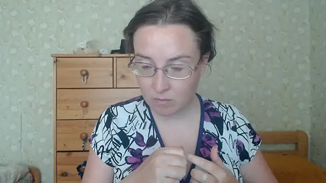 Snapshot of Smart_Rose chatting on 05-12-26, 02:23 Smart Rose online show from 05-12-26, 02:23