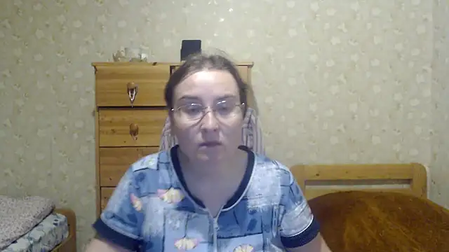 Snapshot of Smart_Rose chatting on 03-16-25, 08:10 Smart Rose online show from 03-16-25, 08:10