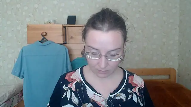 Smart Rose online show from 10-28-25, 10:47