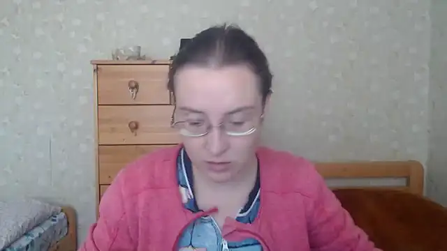 Snapshot of Smart_Rose chatting on 03-15-25, 12:24 Smart Rose online show from 03-15-25, 12:24