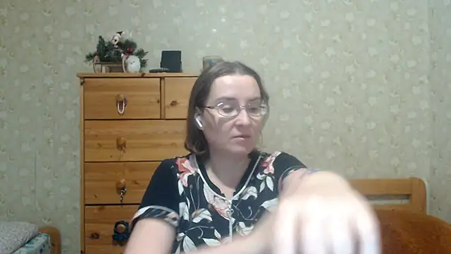 Smart Rose online show from 02-01-26, 01:42