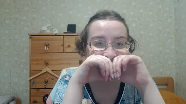 Snapshot of Smart_Rose chatting on 04-18-26, 03:14 Smart Rose online show from 04-18-26, 03:14