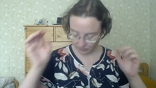 Snapshot of Smart_Rose chatting on 05-25-26, 03:39 Smart Rose online show from 05-25-26, 03:39