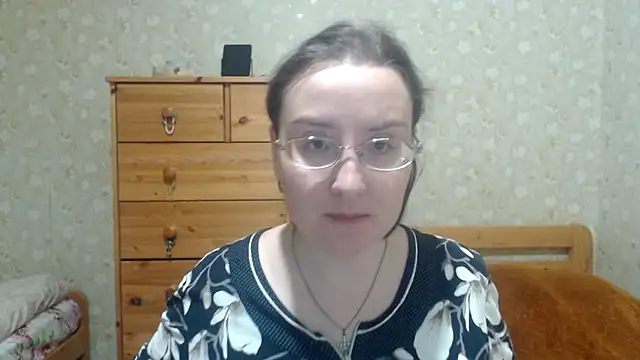 Smart Rose online show from 11-18-25, 04:43