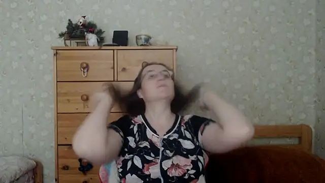 Smart Rose online show from 02-11-26, 01:33