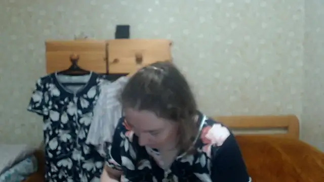 Snapshot of Smart_Rose chatting on 10-12-25, 02:18 Smart Rose online show from 10-12-25, 02:18