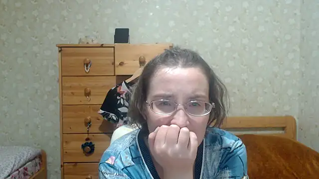 Snapshot of Smart_Rose chatting on 09-22-25, 10:27 Smart Rose online show from 09-22-25, 10:27