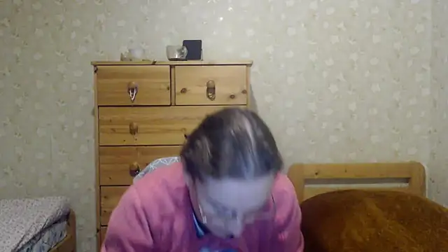 Snapshot of Smart_Rose chatting on 03-13-25, 07:06 Smart Rose online show from 03-13-25, 07:06
