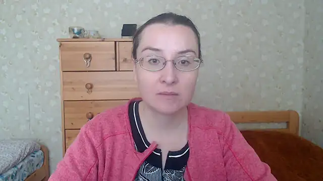 Snapshot of Smart_Rose chatting on 03-19-25, 12:01 Smart Rose online show from 03-19-25, 12:01