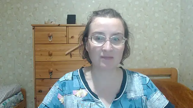 Snapshot of Smart_Rose chatting on 10-11-25, 01:56 Smart Rose online show from 10-11-25, 01:56