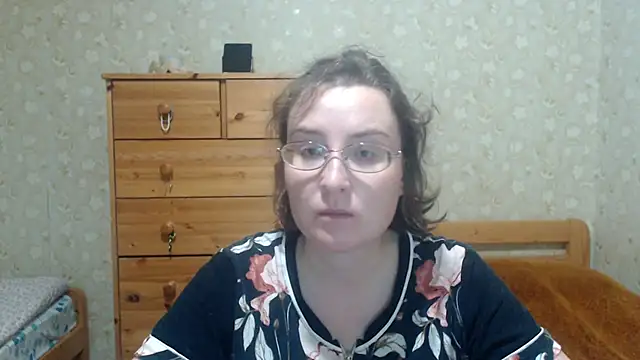 Snapshot of Smart_Rose chatting on 10-25-25, 02:50 Smart Rose online show from 10-25-25, 02:50