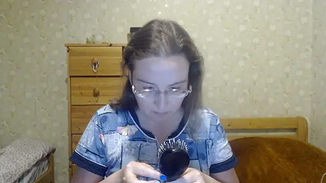Snapshot of Smart_Rose chatting on 03-10-25, 11:38 Smart Rose online show from 03-10-25, 11:38