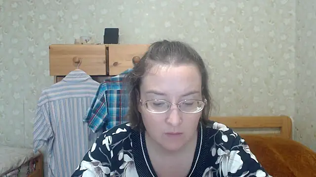 Snapshot of Smart_Rose chatting on 10-03-25, 12:39 Smart Rose online show from 10-03-25, 12:39