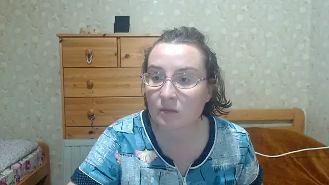 Snapshot of Smart_Rose chatting on 09-20-25, 10:04 Smart Rose online show from 09-20-25, 10:04
