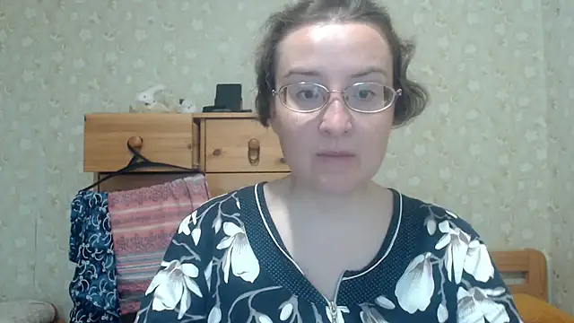 Snapshot of Smart_Rose chatting on 05-14-26, 04:59 Smart Rose online show from 05-14-26, 04:59