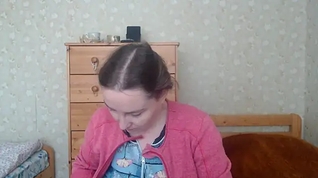 Snapshot of Smart_Rose chatting on 03-16-25, 12:44 Smart Rose online show from 03-16-25, 12:44