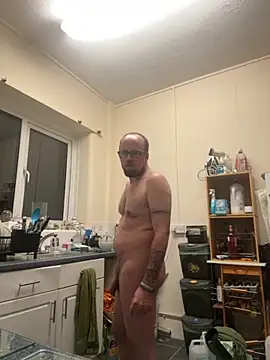 Snapshot of Lancsgaz chatting on 11-21-25, 05:23 Lancsgaz online show from 11-21-25, 05:23