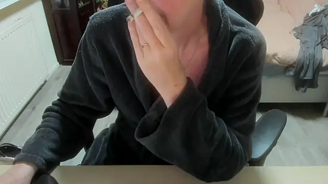 minoesje37 online show from 02-07-26, 08:17