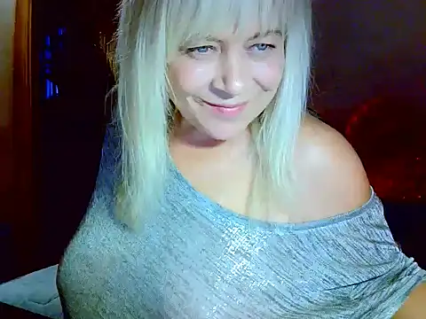 Snapshot of AgoniA7 chatting on 10-05-25, 03:14 AgoniA7 online show from 10-05-25, 03:14