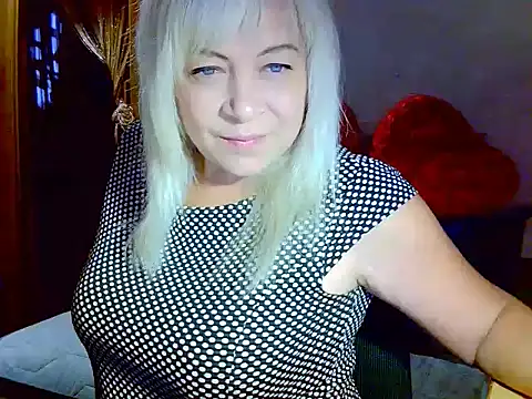 Snapshot of AgoniA7 chatting on 09-21-25, 03:33 AgoniA7 online show from 09-21-25, 03:33