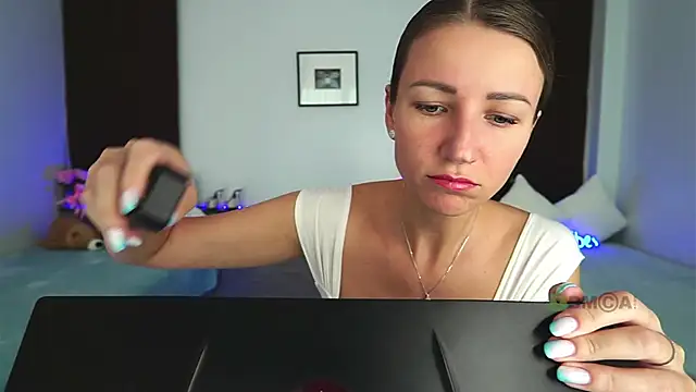 Snapshot of _Anna_Shine_ chatting on 12-14-24, 07:07  Anna Shine  online show from 12-14-24, 07:07