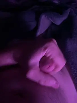 Snapshot of Ich00081 chatting on 09-10-25, 02:21 Ich00081 online show from 09-10-25, 02:21