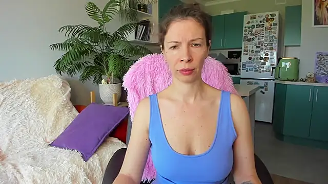 ChristinaGlory online show from 05-17-26, 08:58