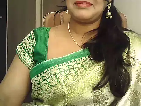 Spandana Sweety online show from 11-21-25, 06:23