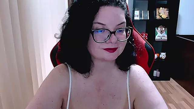 Snapshot of MissTroublle chatting on 07-13-26, 09:52 MissTroublle online show from 07-13-26, 09:52