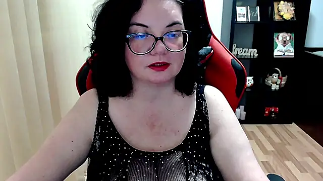 MissTroublle online show from 05-15-26, 10:35