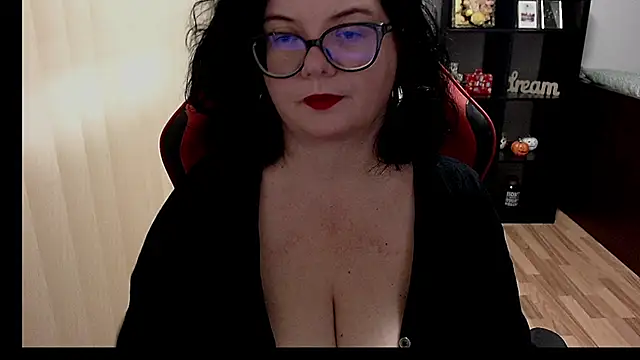 MissTroublle online show from 02-09-26, 12:14