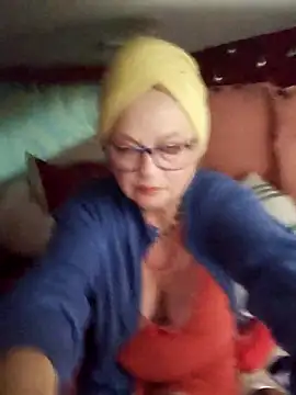 Snapshot of MucMilf59 chatting on 04-28-26, 05:28 MucMilf59 online show from 04-28-26, 05:28