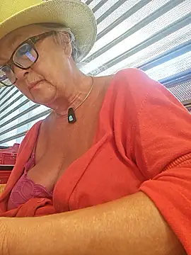 MucMilf59 online show from 06-30-26, 11:21