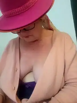 Snapshot of MucMilf59 chatting on 01-17-26, 02:09 MucMilf59 online show from 01-17-26, 02:09