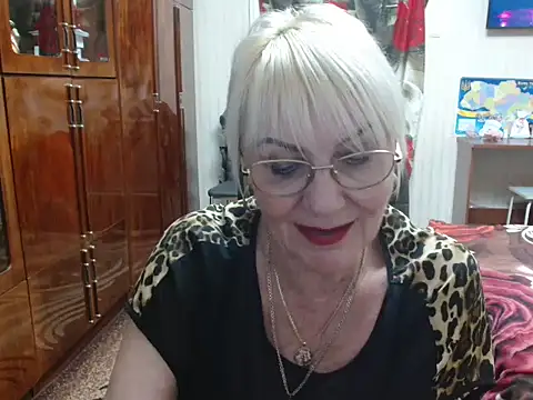 Snapshot of JenaCheim chatting on 02-17-25, 08:27 JenaCheim online show from 02-17-25, 08:27