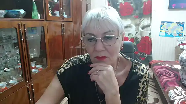 Snapshot of JenaCheim chatting on 10-20-25, 07:25 JenaCheim online show from 10-20-25, 07:25