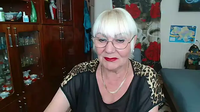 JenaCheim online show from 06-19-26, 05:46