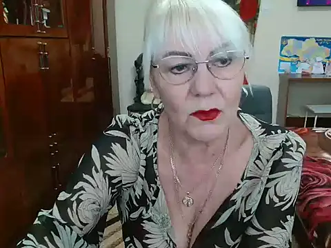 Snapshot of JenaCheim chatting on 02-17-25, 06:31 JenaCheim online show from 02-17-25, 06:31