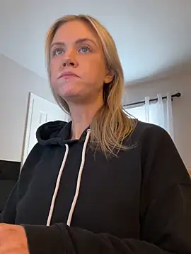 Kay Cakes online show from 02-24-26, 08:42