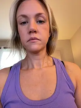 Kay Cakes online show from 11-10-25, 04:23