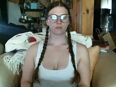 katie kitten38 online show from 04-12-26, 06:00