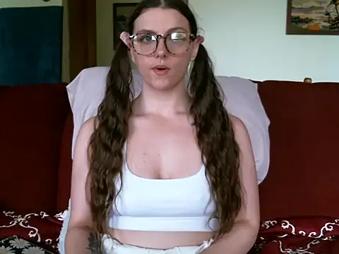 Snapshot of katie_kitten38 chatting on 06-03-26, 01:34 katie kitten38 online show from 06-03-26, 01:34