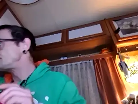 Snapshot of Steveschaw chatting on 10-31-25, 02:08 Steveschaw online show from 10-31-25, 02:08