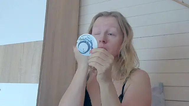 I AM MILF online show from 06-18-26, 07:07