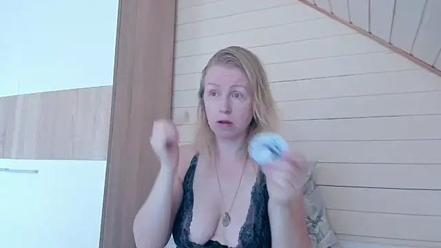 I AM MILF online show from 07-01-26, 06:36